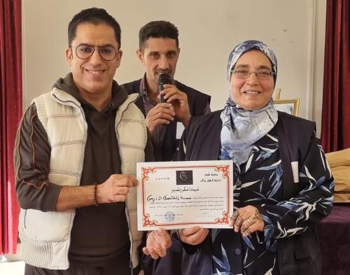 قافلة طبية متعددة التخصصات -  توزيع الشواهد التقديرية